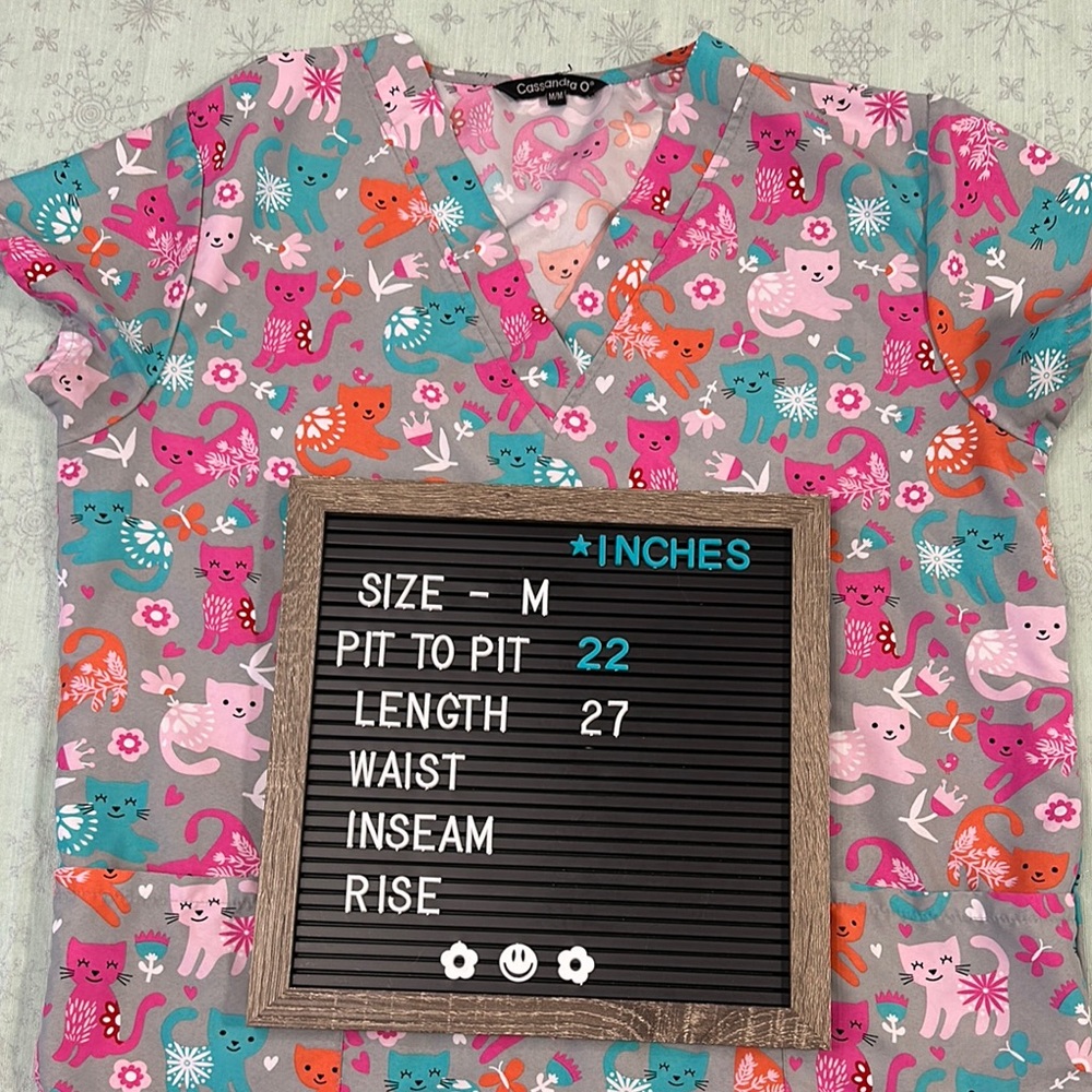 Cat Scrub Top - Picture 2 of 6